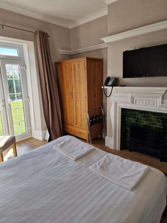 Broadway House Bed & Breakfast Laugharne Exterior foto